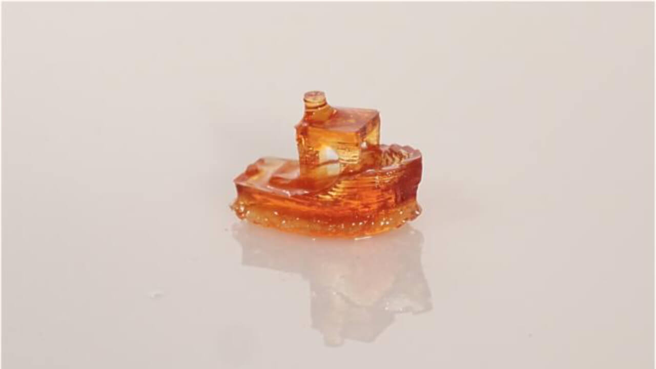 Glass boat 3D printed using Hebrew University's new binder-free technology