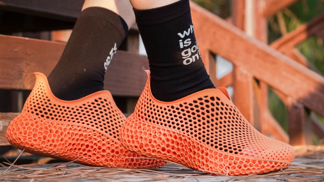 STARAY, APPLE TREE's 3D-printed footwear brand, featuring lattice structure design