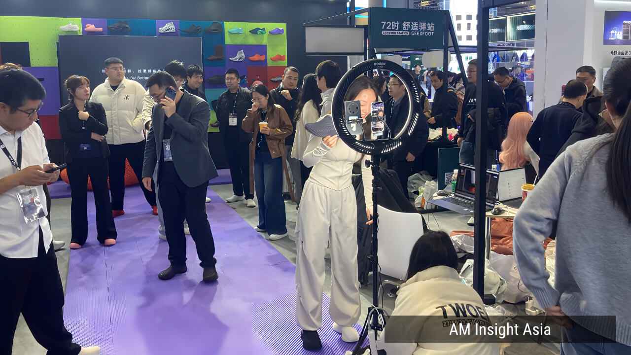 Influencers live-streaming from every corner of the hall — the energy was nothing short of a festival.