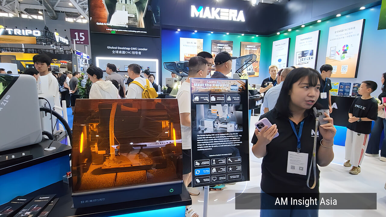 Makera's booth displayed several CNC machines. | Photo: AM Insight Asia