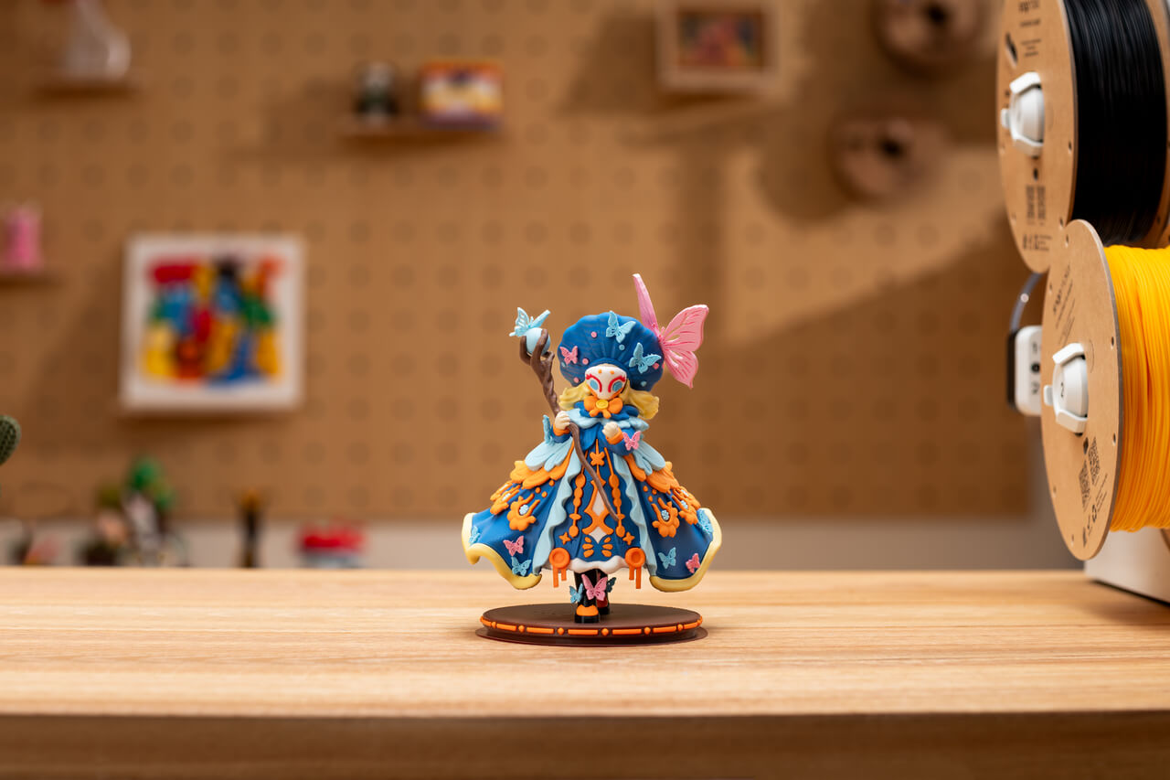 Snapmaker Space features a range of high-quality multicolor 3D models. | Pictured: Night Elf, shared by @SUN3D.