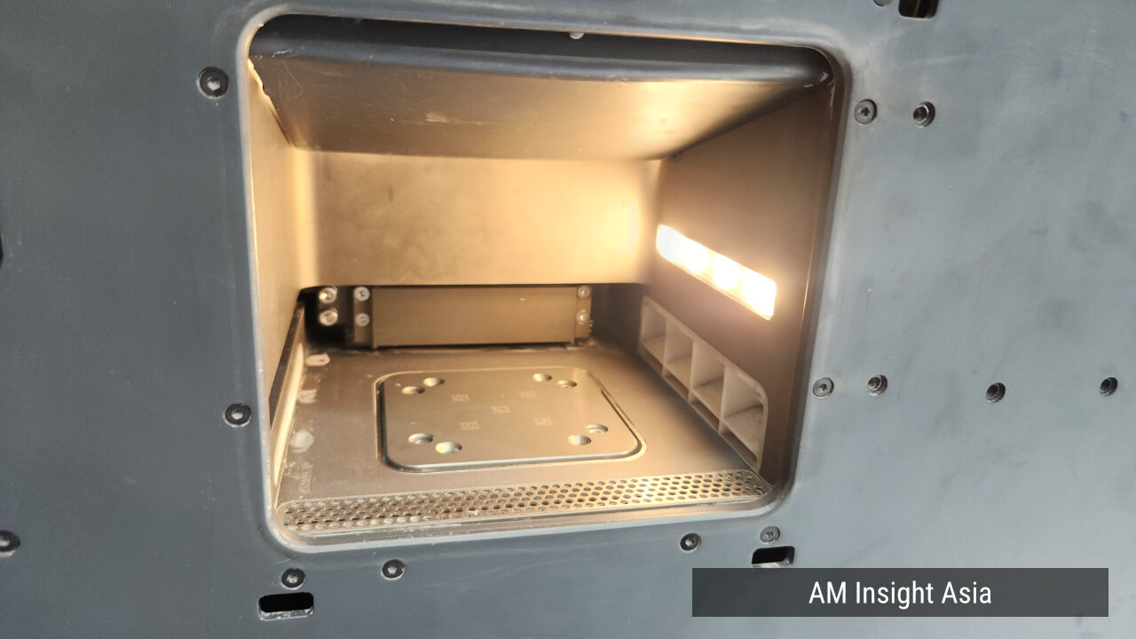 Inside SnowPod's build chamber. | Photo: AM Insight Asia